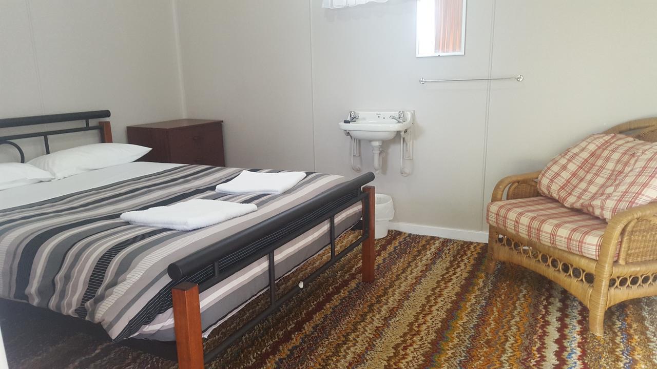 والبول Tingle All Over Budget Accommodation المظهر الخارجي الصورة