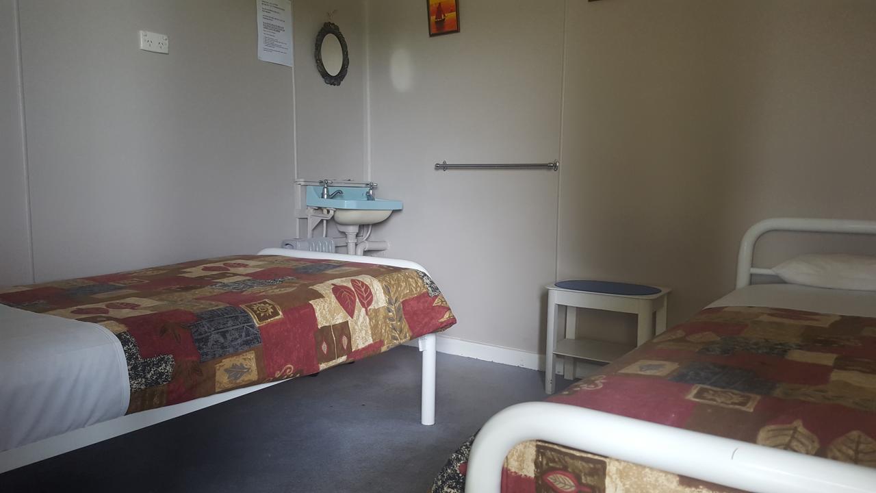 والبول Tingle All Over Budget Accommodation المظهر الخارجي الصورة