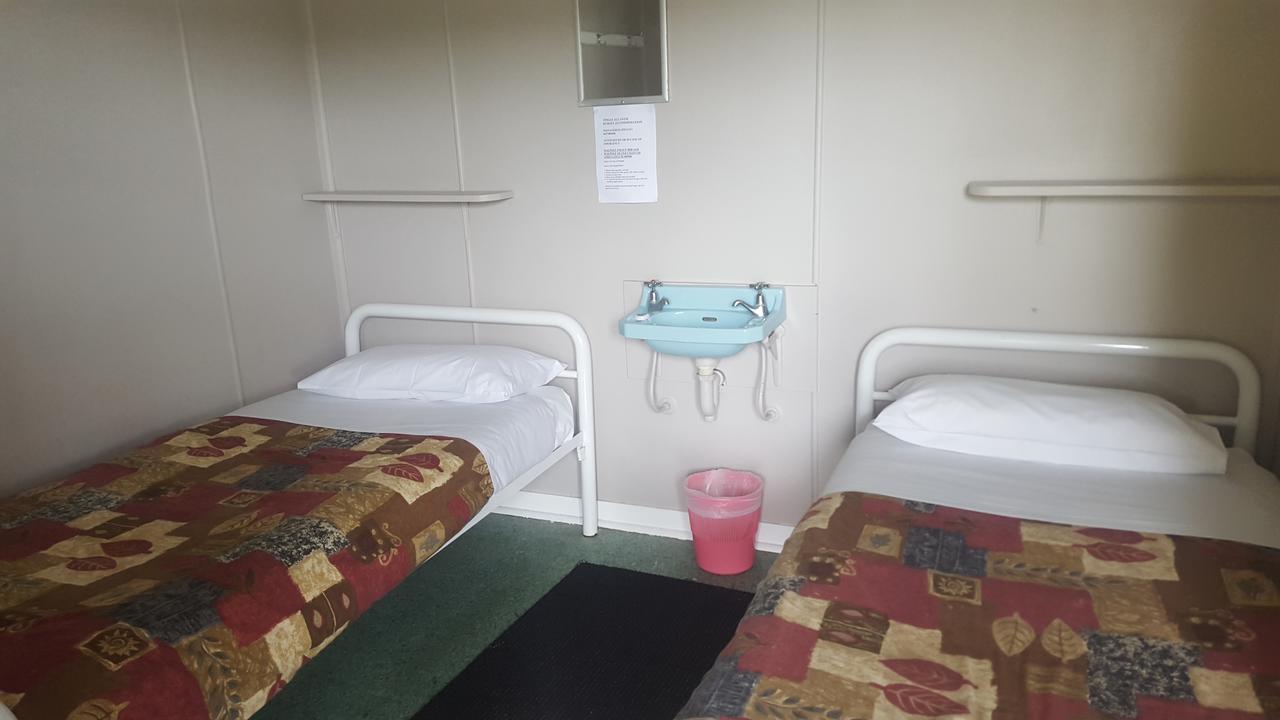 والبول Tingle All Over Budget Accommodation المظهر الخارجي الصورة