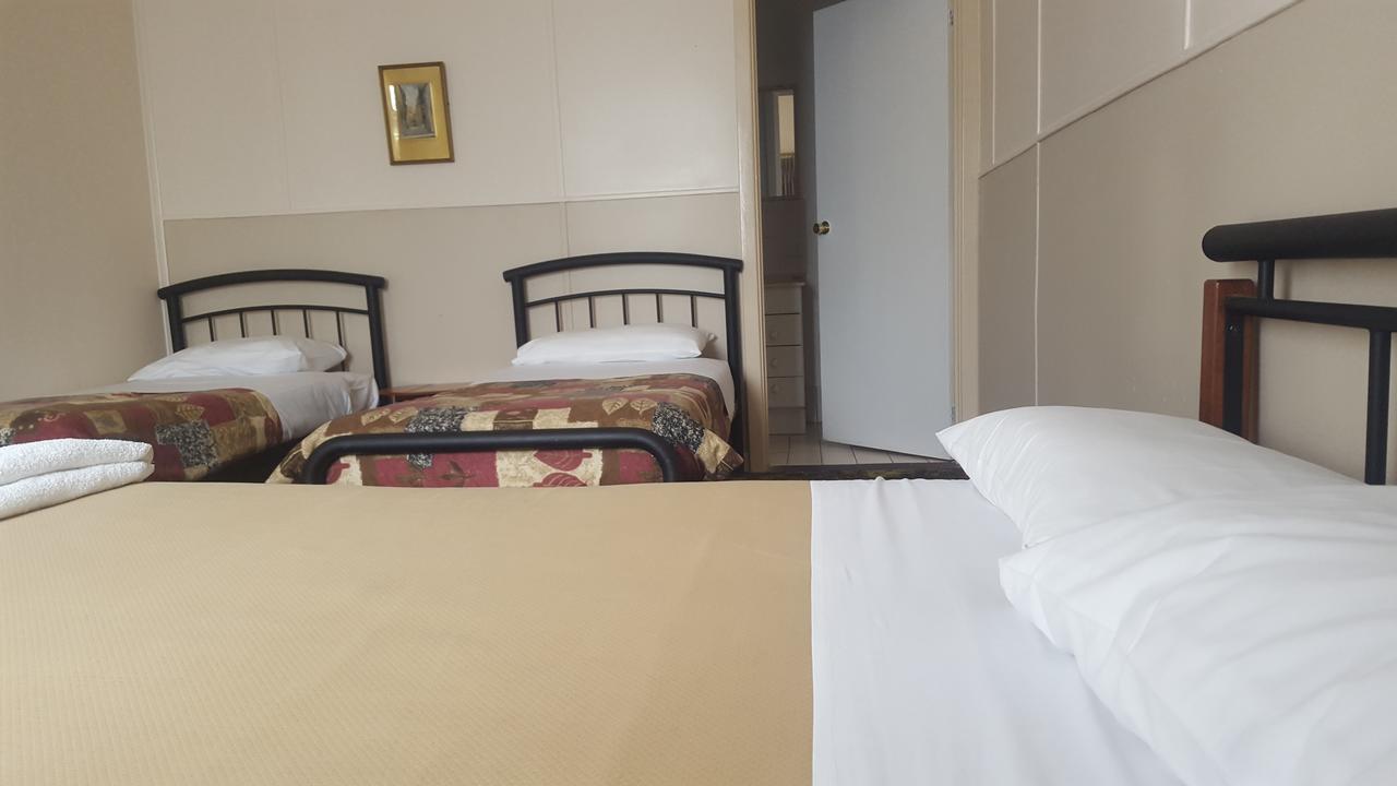 والبول Tingle All Over Budget Accommodation المظهر الخارجي الصورة