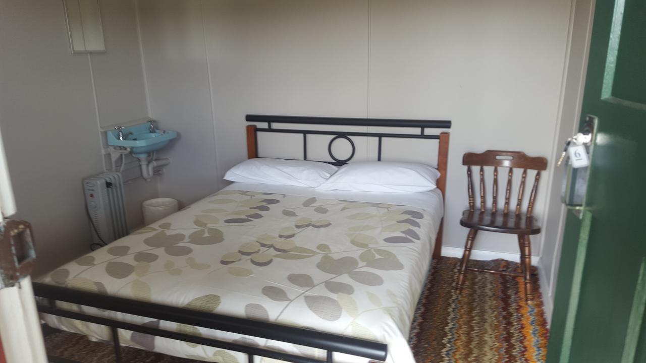 والبول Tingle All Over Budget Accommodation المظهر الخارجي الصورة